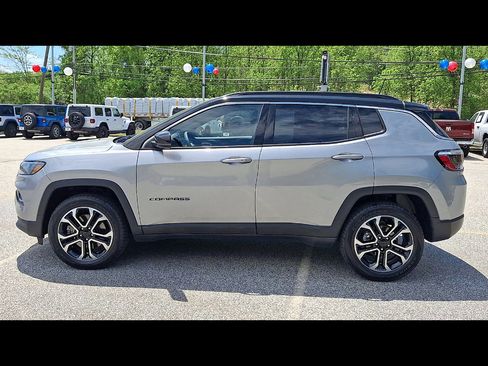 Certified 2024 Jeep Compass Limited AWD/4WD image 5