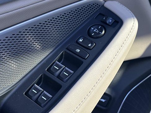 Used 2023 Acura MDX SH-AWD image 18