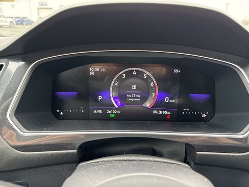 Used 2023 Volkswagen Tiguan SE R-Line image 10