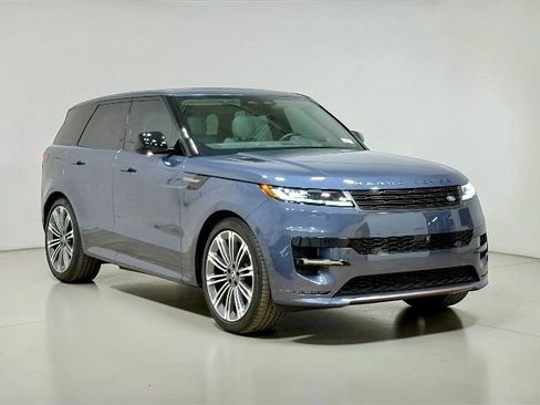Used 2025 Land Rover Range Rover Sport Dynamic SE image 11