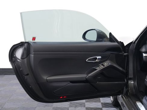 Used 2016 Porsche Cayman RWD image 21