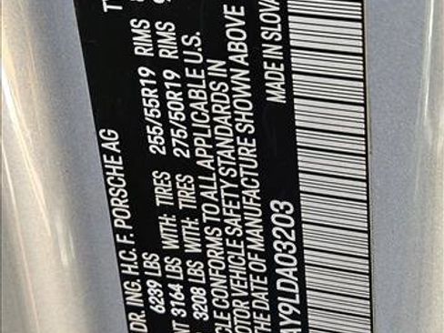 Used 2020 Porsche Cayenne image 24