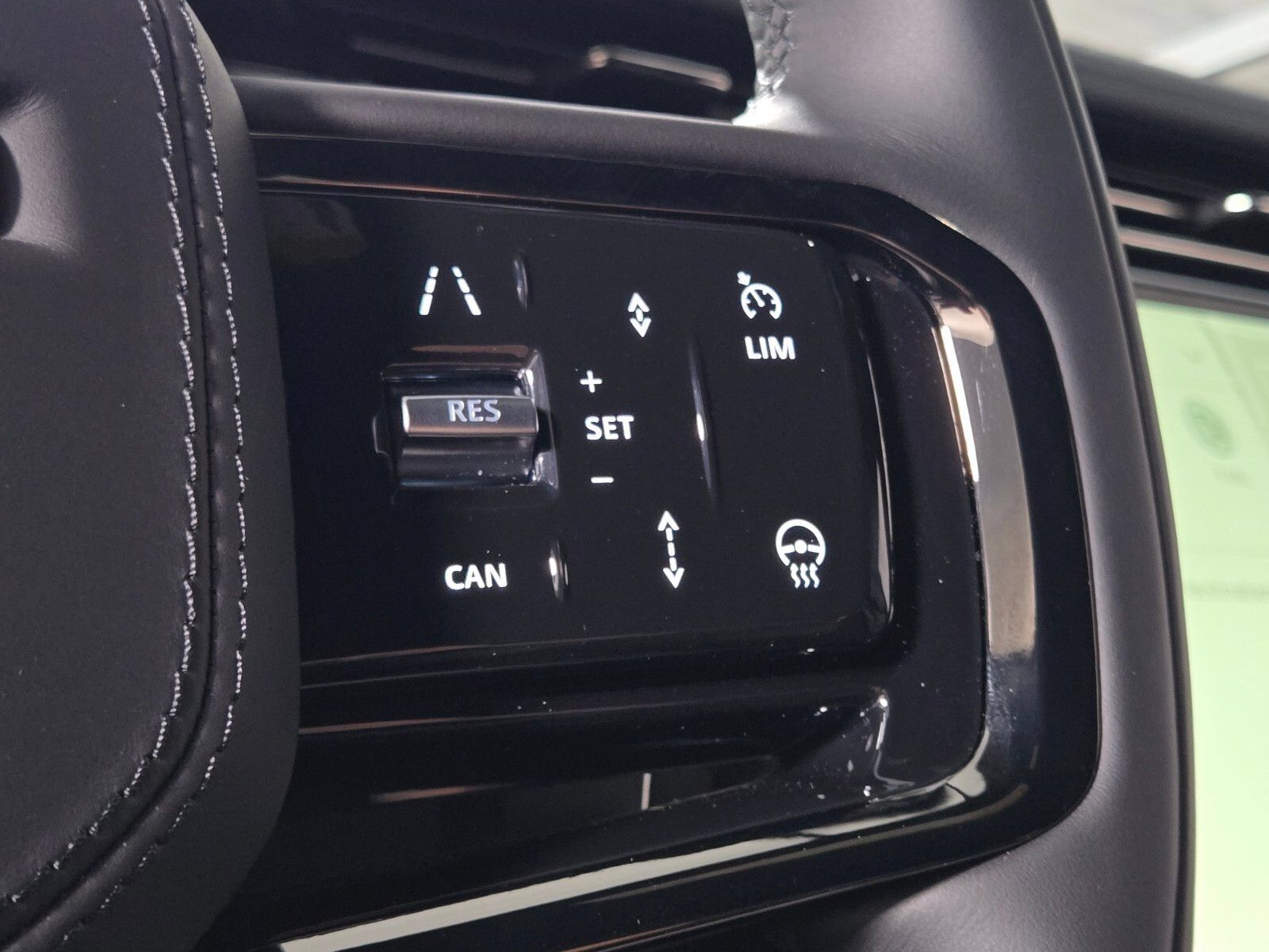 New 2026 Land Rover Range Rover Sport Dynamic SE AWD/4WD image 25
