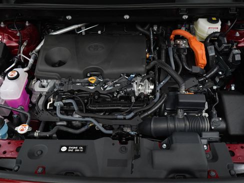 Used 2025 Toyota RAV4 XLE w/ Convenience Package image 33