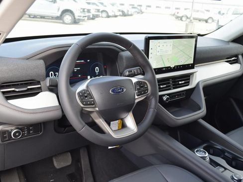 New 2026 Ford Explorer Active w/ Active Comfort Package RWD image 17