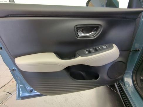 Used 2025 Honda HR-V EX-L image 25