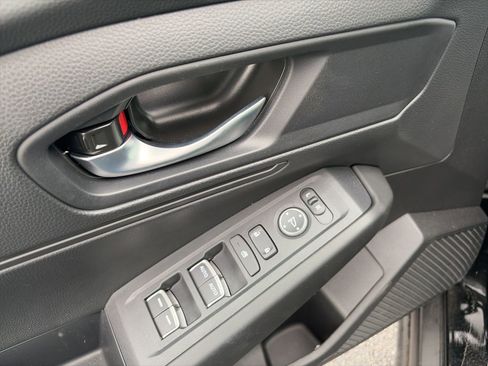 Certified 2025 Honda Accord LX image 11