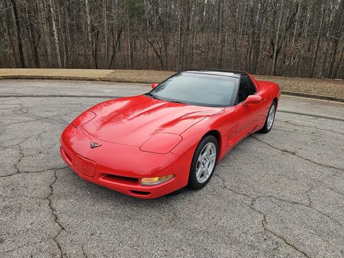 Used 1997 Chevrolet Corvette Coupe w/ Memory Pkg image 1