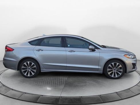 Used 2020 Ford Fusion SE AWD/4WD image 6