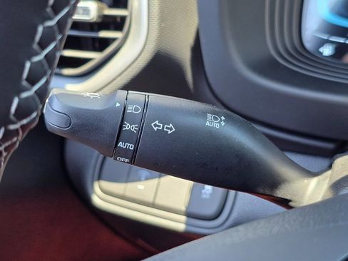 New 2025 Hyundai Venue SEL image 37