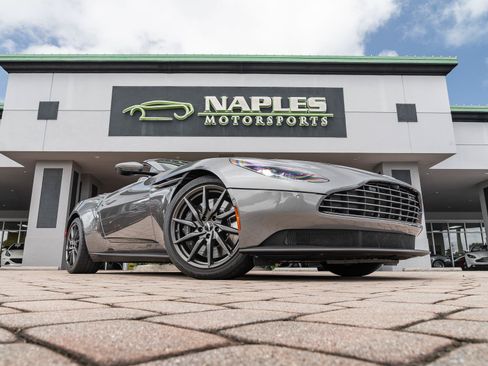 Used 2020 Aston Martin DB11 Volante RWD image 4
