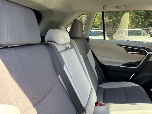 Used 2021 Toyota RAV4 XLE image 23