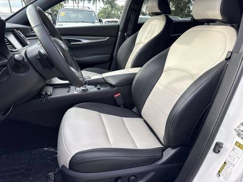 Used 2023 INFINITI QX55 Luxe w/ Cargo Package AWD/4WD image 11