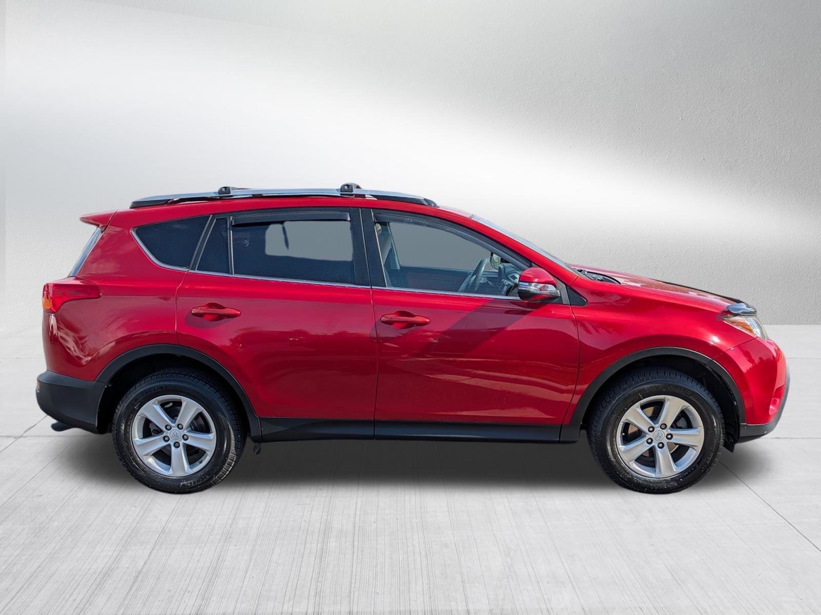Used 2014 Toyota RAV4 XLE AWD/4WD image 8
