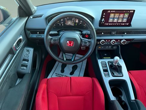 Used 2025 Honda Civic Type R image 13