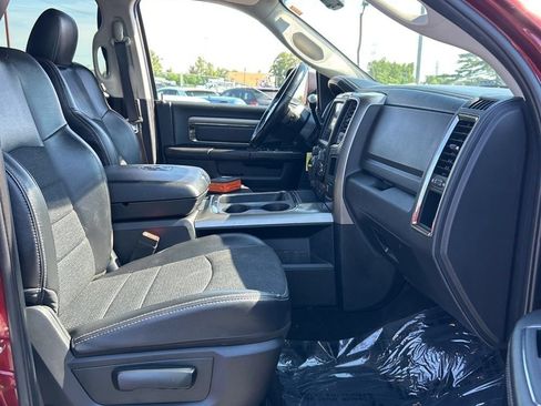 Used 2018 RAM 2500 Big Horn w/ Sport Appearance Group AWD/4WD image 10