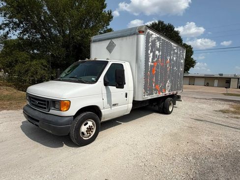 Used 2007 Ford E-450 and Econoline 450 RWD image 1