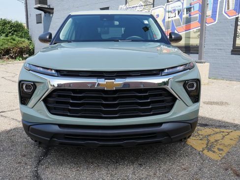 New 2026 Chevrolet TrailBlazer LS w/ LS Convenience Package FWD image 2