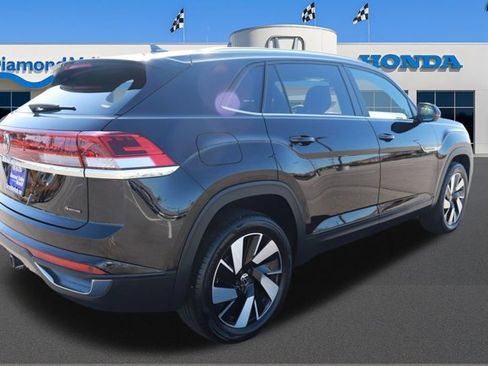 Used 2024 Volkswagen Atlas Cross Sport SE image 6