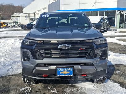 Used 2024 Chevrolet Colorado Z71 w/ Z71 Convenience Package 2