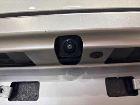 Used 2023 Nissan Pathfinder SL w/ Black Appearance Package image 16