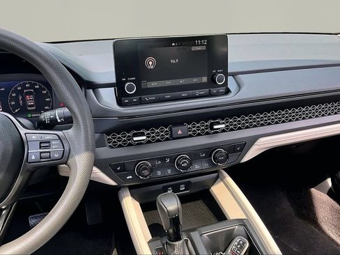 Used 2023 Honda Accord EX image 10