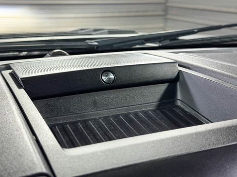 Used 2019 Ford F150 Raptor w/ Equipment Group 802A Luxury image 32