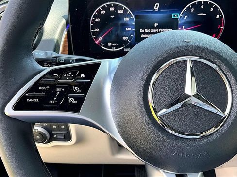 Used 2026 Mercedes-Benz GLB 250 4MATIC image 20