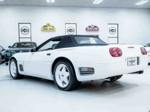 Used 1990 Chevrolet Corvette Convertible image 84