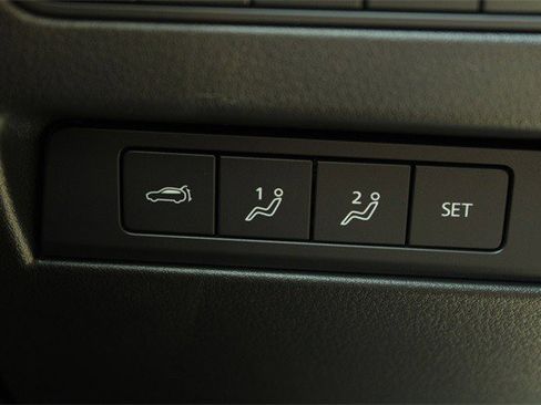 Used 2025 MAZDA CX-70 3.3 Turbo w/ Premium Plus Pkg image 16