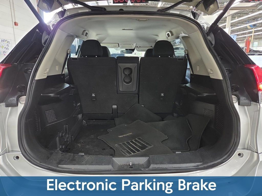Used 2020 Nissan Rogue SV w/ Premium Package AWD/4WD image 6