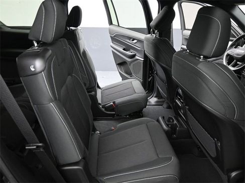 New 2025 Jeep Grand Cherokee L Laredo image 23