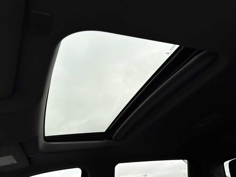 Used 2022 Chevrolet Silverado 1500 RST w/ Convenience Package II image 4