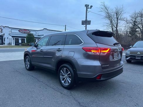 Used 2019 Toyota Highlander XLE image 5