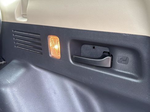 Used 2020 Honda CR-V LX image 21