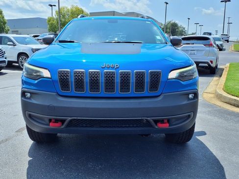 Used 2019 Jeep Cherokee Trailhawk w/ Cold Weather Group AWD/4WD image 8