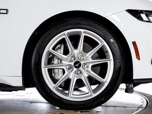 Used 2024 Ford Mustang GT Premium image 16