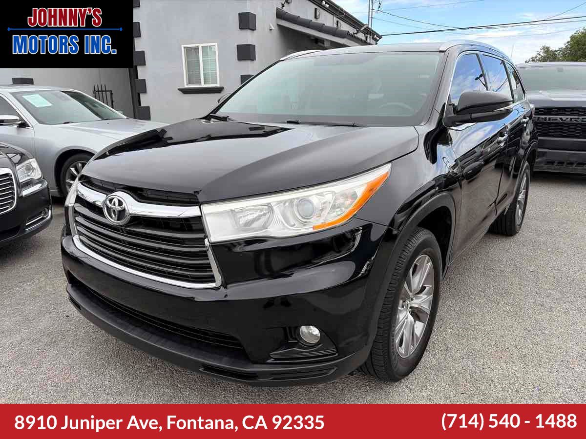 Used 2014 Toyota Highlander XLE FWD image 1