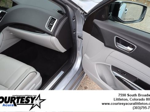 Used 2018 Acura TLX V6 SH-AWD w/ Technology Pkg image 34