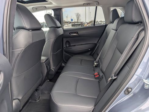 Used 2025 Toyota Corolla Cross XLE image 24