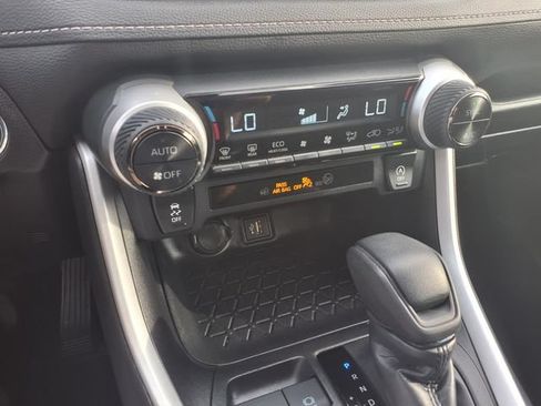 Used 2025 Toyota RAV4 XLE FWD image 10