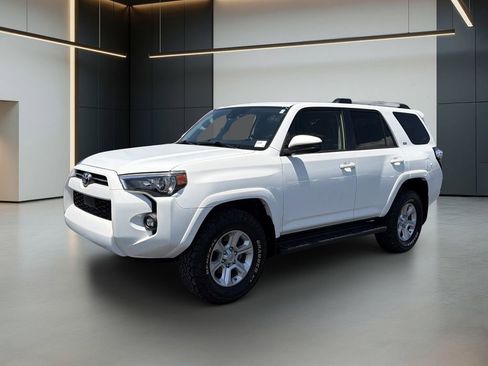 Used 2021 Toyota 4Runner SR5 AWD/4WD image 1