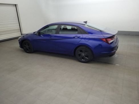 Used 2022 Hyundai Elantra SEL w/ Cargo Package image 3