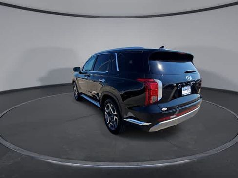 Used 2024 Hyundai Palisade Limited FWD image 6