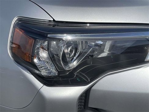 Used 2022 Toyota 4Runner SR5 image 7