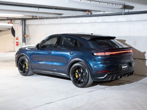 Certified 2024 Porsche Cayenne Turbo GT AWD/4WD image 3