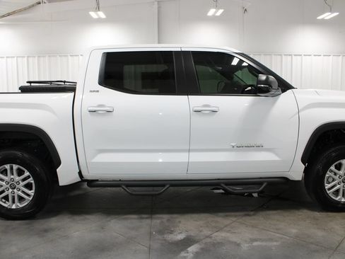 Used 2024 Toyota Tundra SR5 w/ SR5 Premium Package AWD/4WD image 11