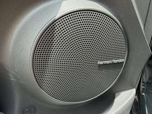 Used 2023 Hyundai Kona Limited FWD image 10