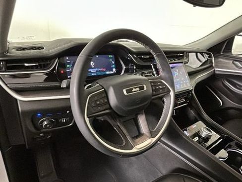 Used 2023 Jeep Grand Cherokee 4WD 4xe image 13