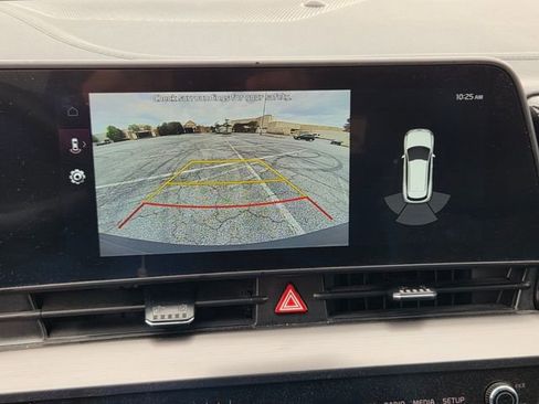 Used 2025 Kia Sportage EX FWD image 11